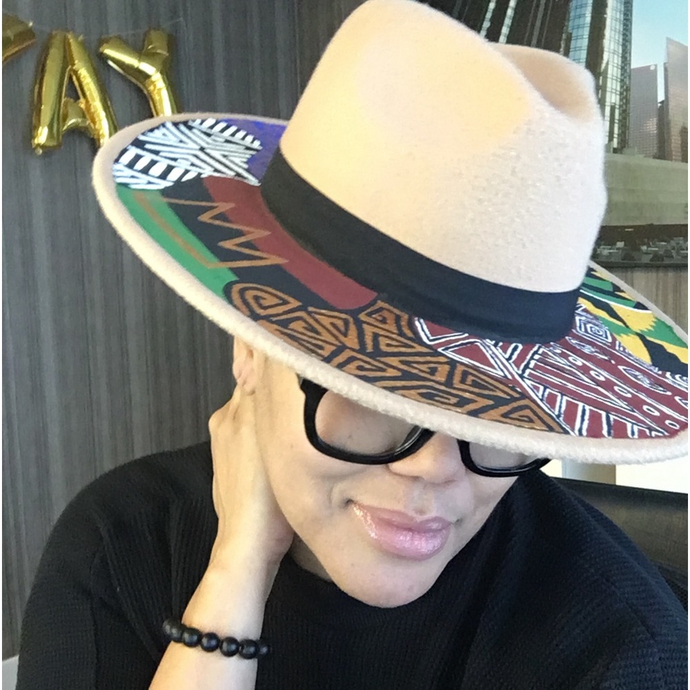 Custom Queen Fedora - Picture 6 of 9